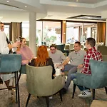 Domaine De La Foret D'orient, Logis Hotel, Restaurant, Et Golf Hotel