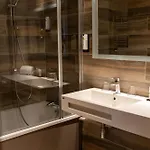 Hotel Domaine De La Foret D'orient, Logis Hotel, Restaurant, Et Golf Rouilly-Sacey