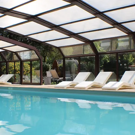 Domaine De La Foret D'orient, Logis Hotel, Restaurant, Et Golf