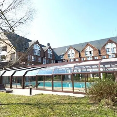 Отель Domaine De La Foret D'orient, Logis Hotel, Restaurant, Et Golf