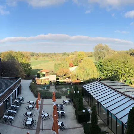 Domaine De La Foret D'orient, Logis Hotel, Restaurant, Et Golf