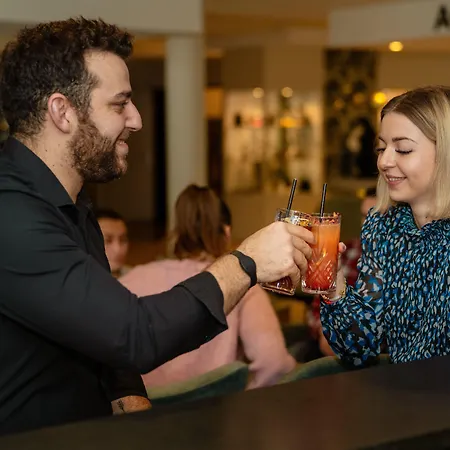 فندق Domaine De La Foret D'orient, Logis Hotel, Restaurant, Et Golf Rouilly-Sacey