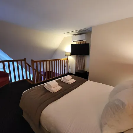 Domaine De La Foret D'orient, Logis Hotel, Restaurant, Et Golf