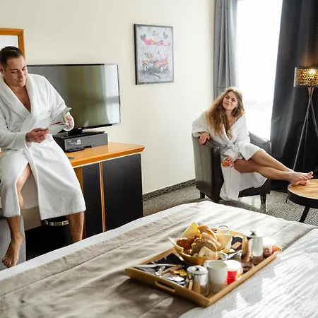 Hotel Domaine De La Foret D’orient – Natur’hotel Golf&spa