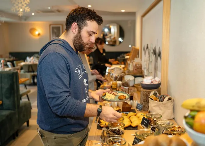 Domaine De La Foret D'orient, Logis Hotel, Restaurant, Et Golf Rouilly-Sacey