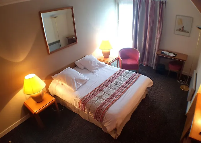 Hotel Domaine De La Foret D’orient – Natur’hotel Golf&spa Rouilly-Sacey