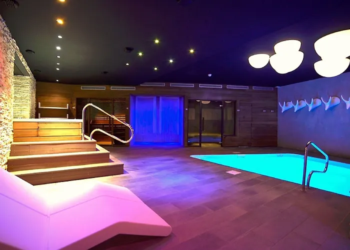 Domaine De La Foret D'orient, Logis Hotel, Restaurant, Et Golf 4*