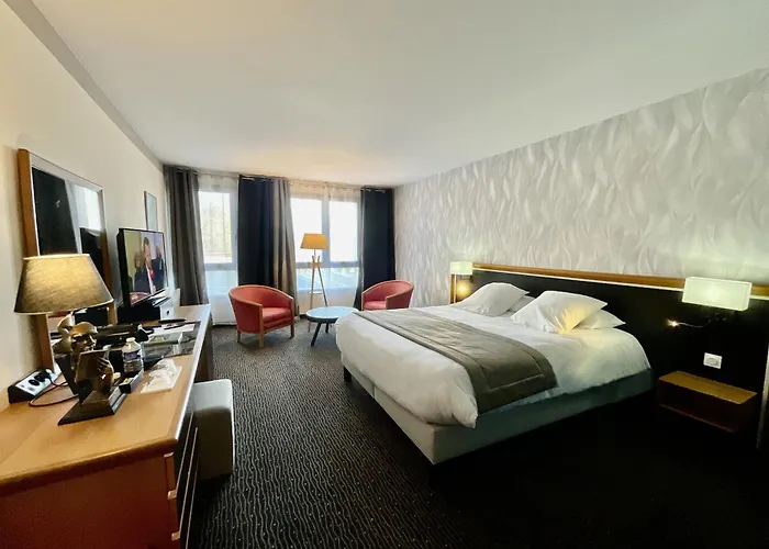 Hotel Domaine De La Foret D’orient – Natur’hotel Golf&spa