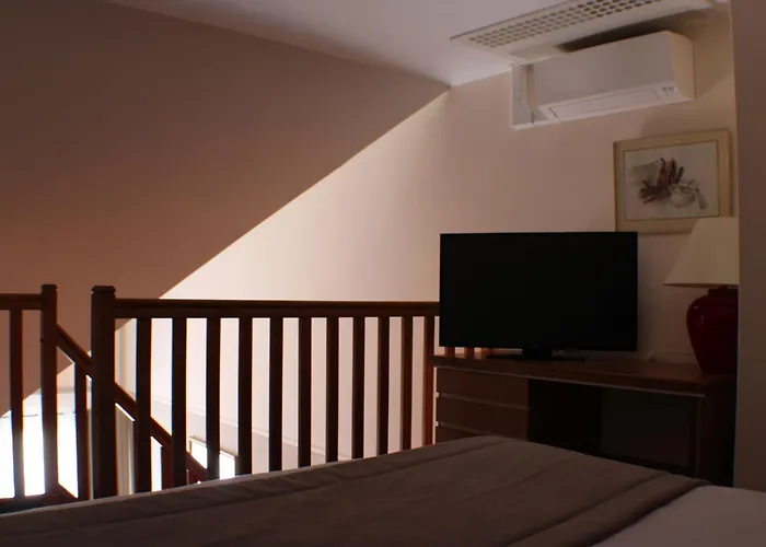 Hotel Domaine De La Foret D’orient – Natur’hotel Golf&spa Rouilly-Sacey